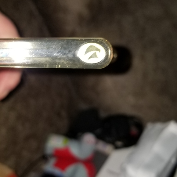 Sunglasses - Picture 7 of 9